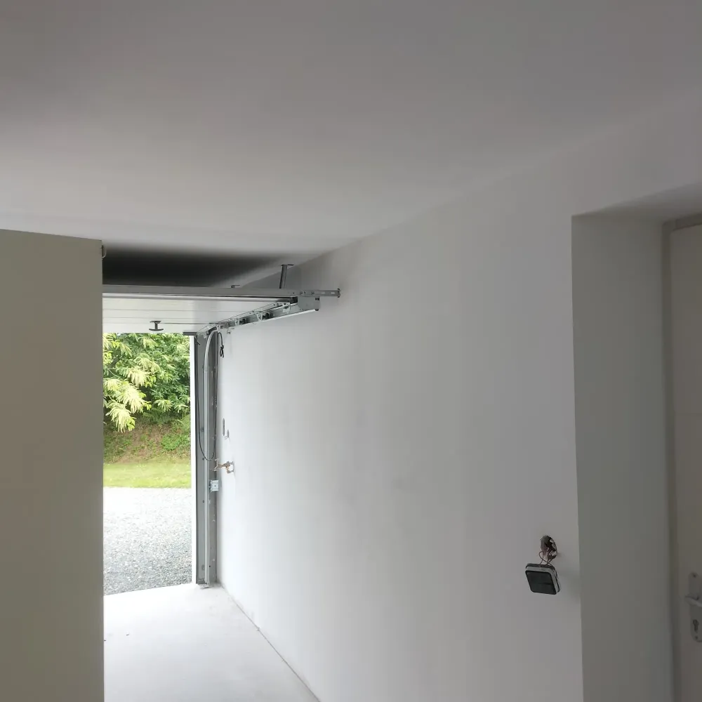 Plaquiste à Plouguiel