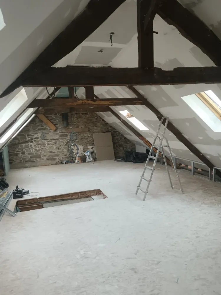 Isolation près de La Roche-Jaudy