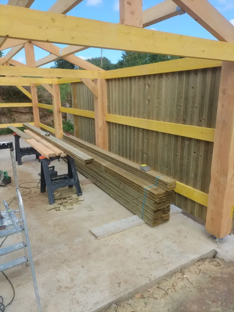 Menuiserie près de La Roche-Jaudy