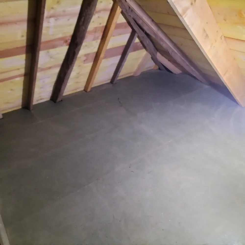 Faux-plafond près de La Roche-Jaudy